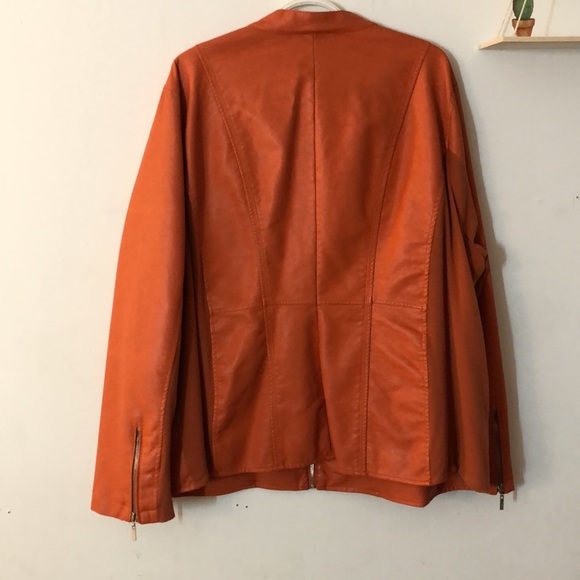 Orange 4x faux leather/material sided jacket (additionnelle) - Picture 2 of 5